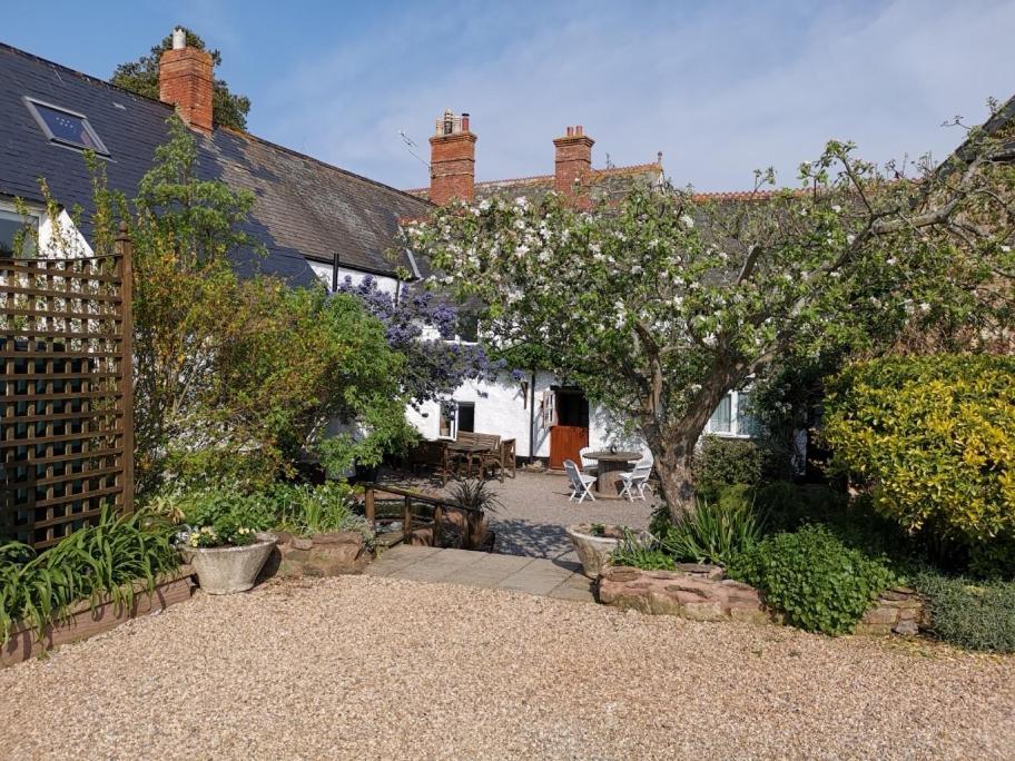 Steps Farmhouse B&B Minehead Esterno foto